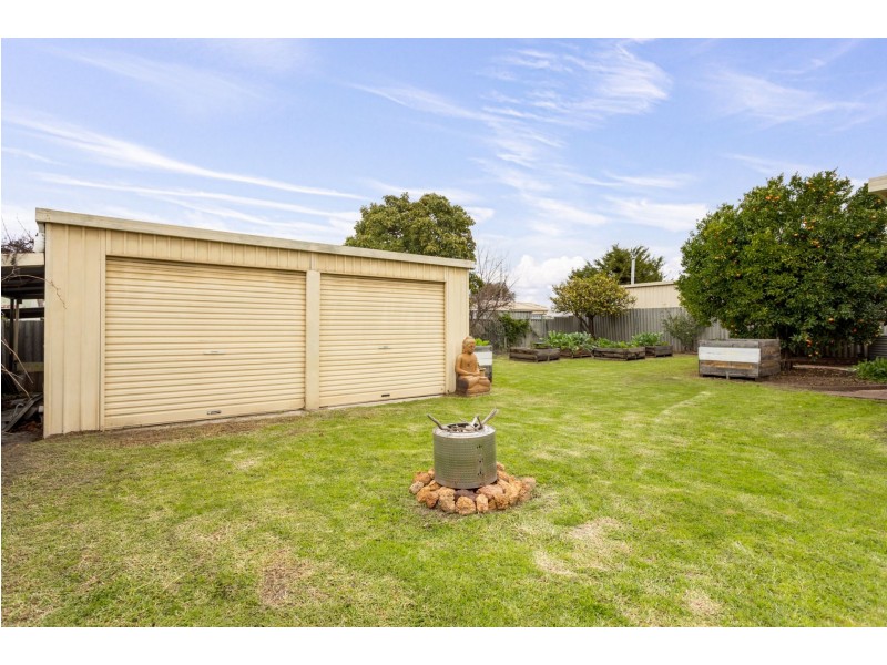 13 Swan Avenue, Collie WA 6225