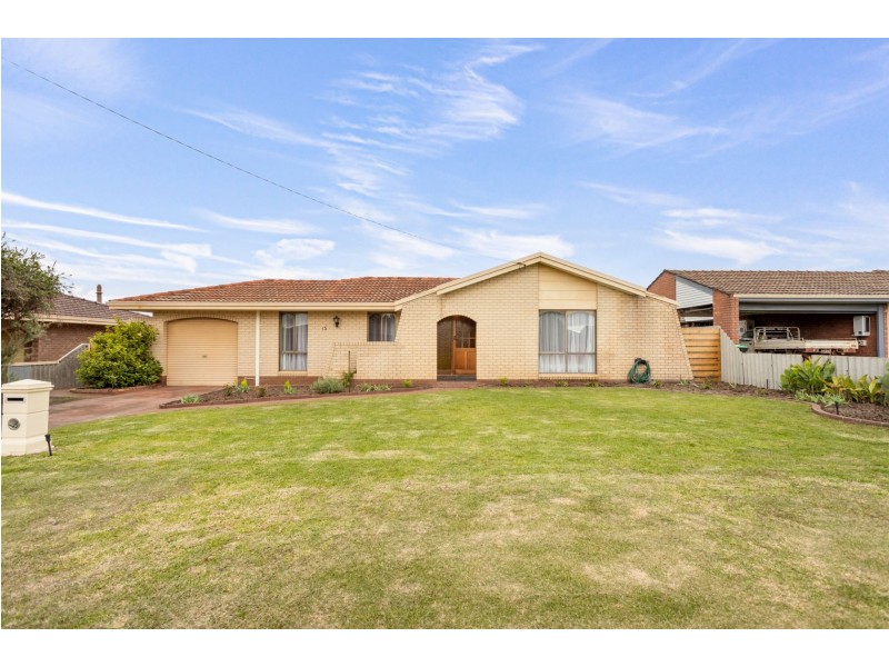 13 Swan Avenue, Collie WA 6225