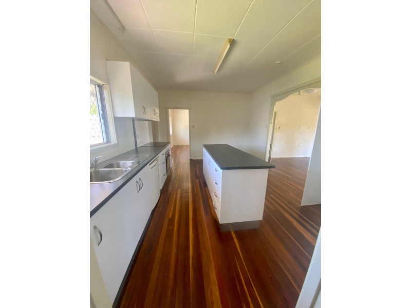 1 Hucker Street, Mackay QLD 4740