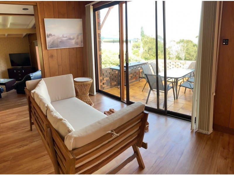 27 Tallawang Ave, Malua Bay NSW 2536