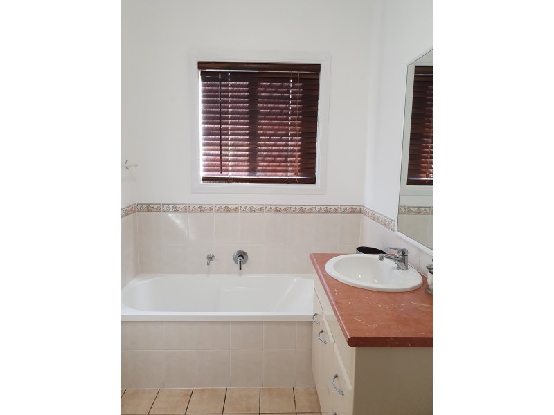 20 Corrimal Place, Sandstone Point QLD 4511