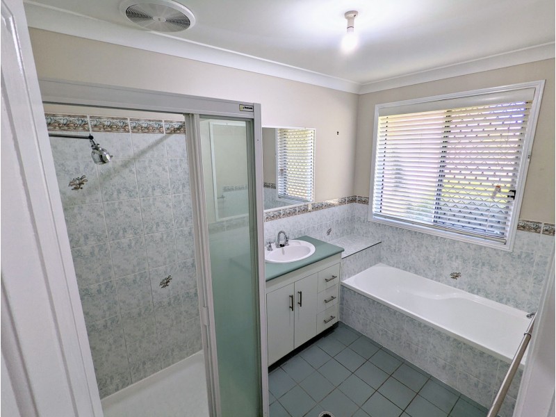 90 Sondra Lena Drive, Glenlee QLD 4711