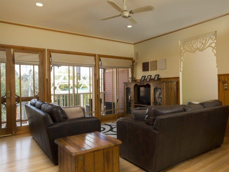 2 Tea-Tree court, Strathdale VIC 3550