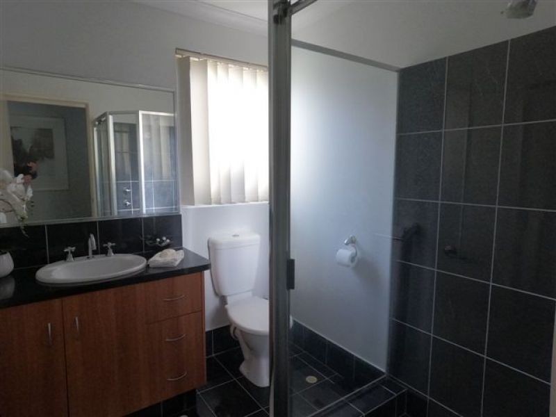 5D Batman Road, Canning Vale WA 6155