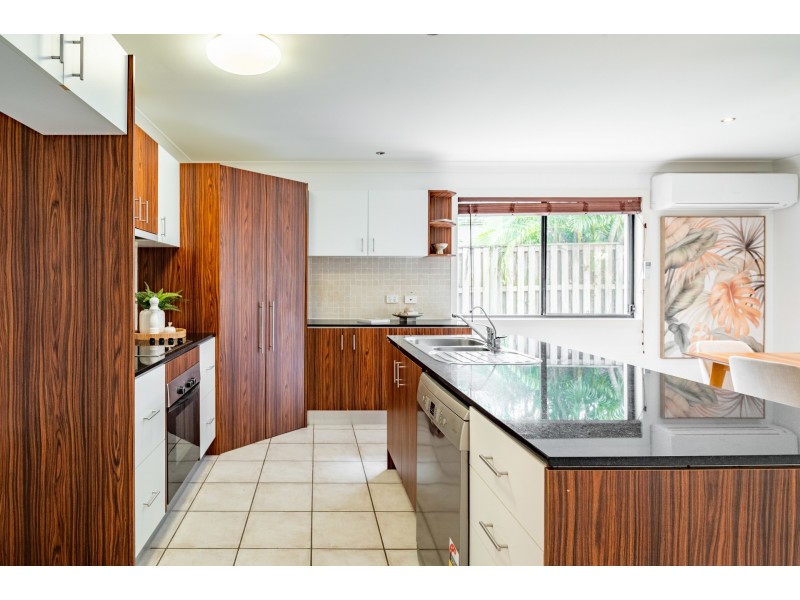 2/21 Leopardwood Circuit, Robina QLD 4226