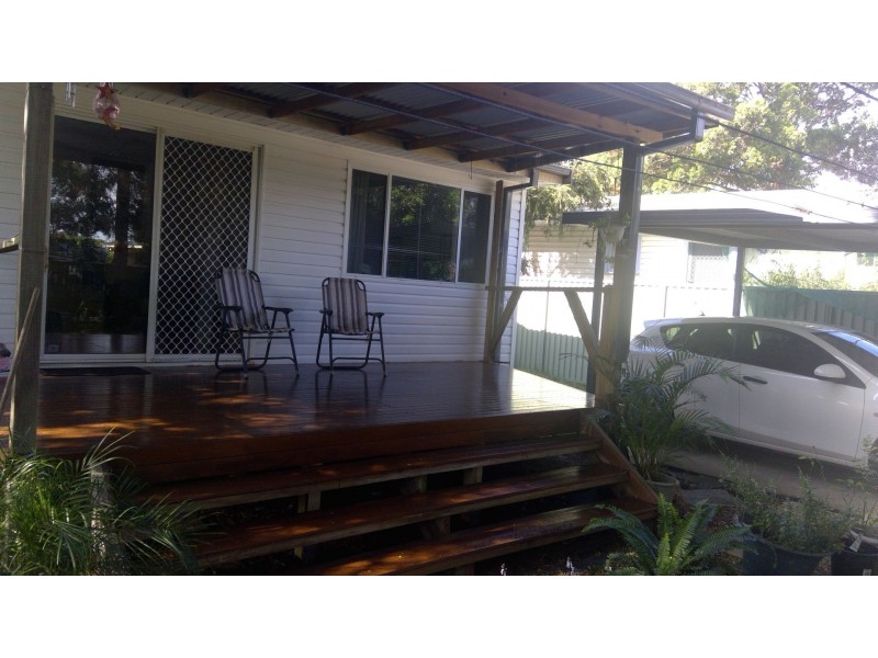 5 salamaua cres, Holsworthy NSW 2173