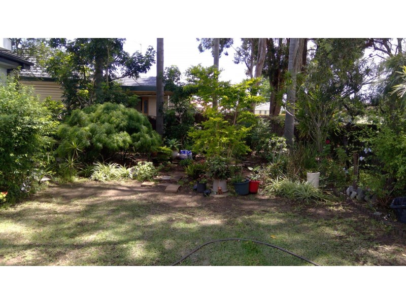 5 salamaua cres, Holsworthy NSW 2173