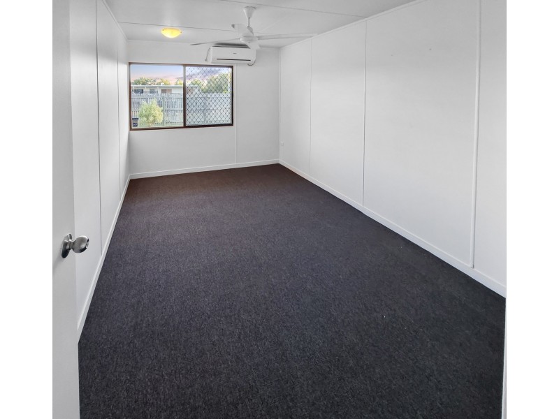 13 Tait St, Kelso QLD 4815