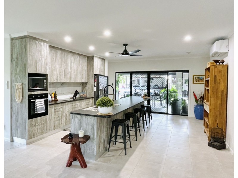 1 Justin Street, Balgal Beach QLD 4816