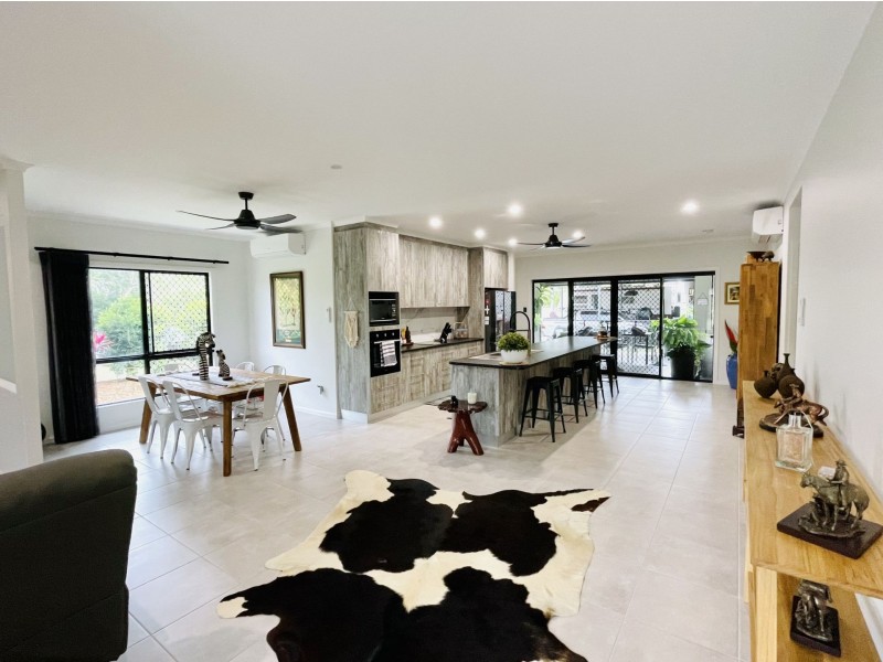 1 Justin Street, Balgal Beach QLD 4816