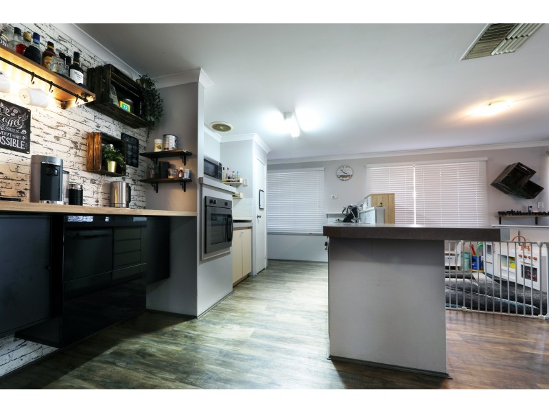 34 Rossini Circle, Ellenbrook WA 6069