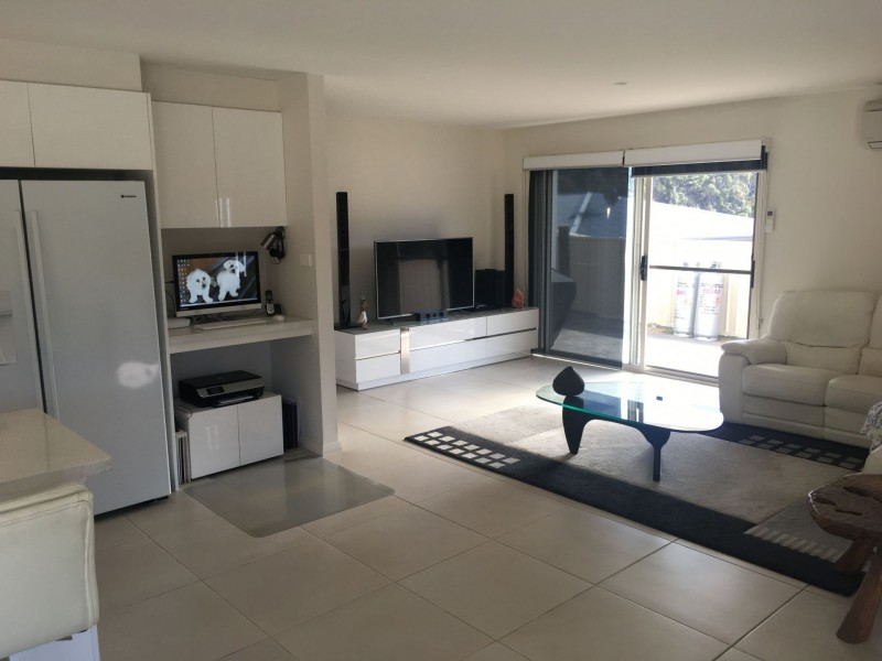5 Seabreeze Lane, Malua Bay NSW 2536