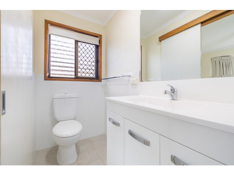 27 Togos Avenue, Currumbin Waters QLD 4223