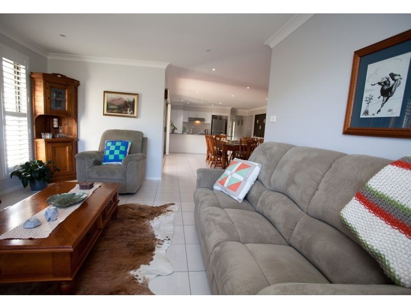 53 Windward Cct, Tea Gardens NSW 2324