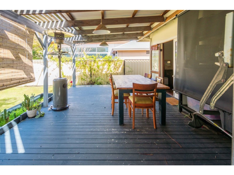 10 Lee Avenue, Hilton WA 6163