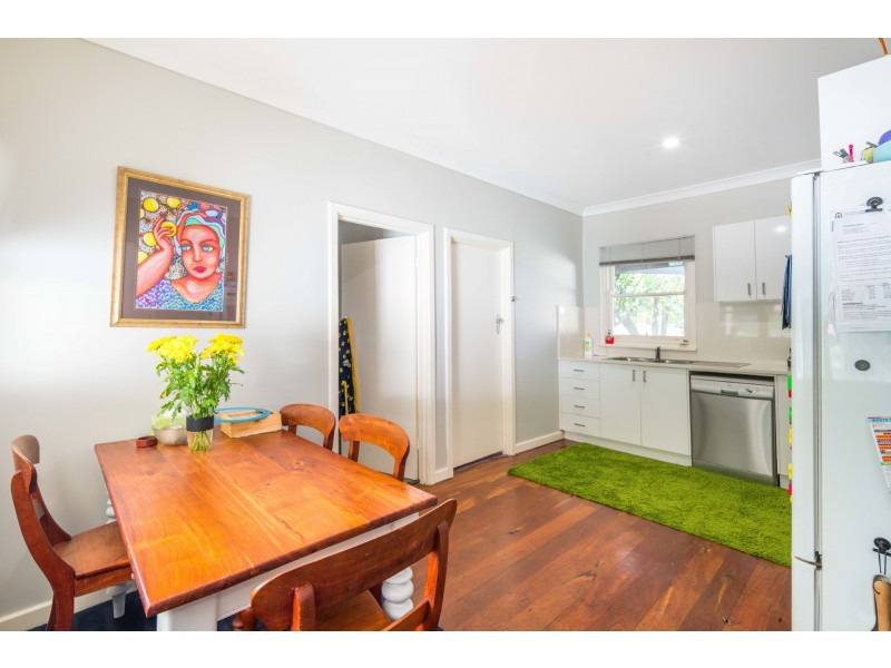 10 Lee Avenue, Hilton WA 6163