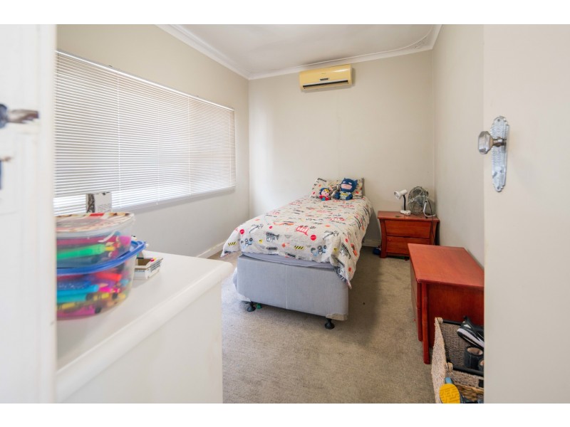 10 Lee Avenue, Hilton WA 6163