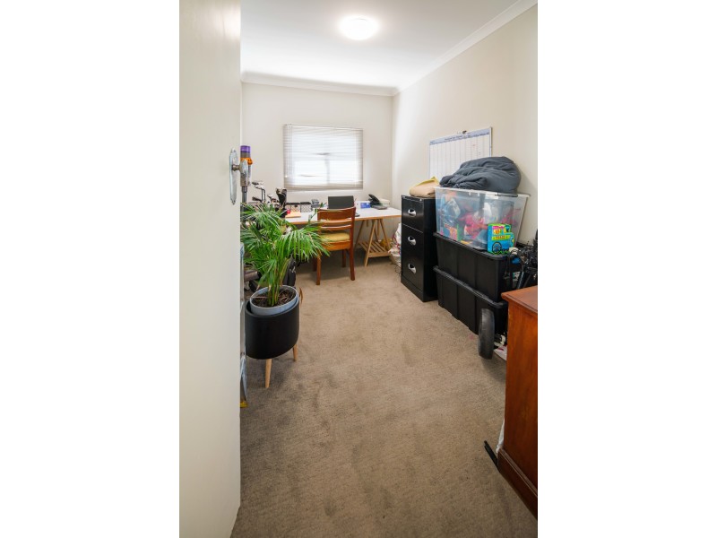 10 Lee Avenue, Hilton WA 6163