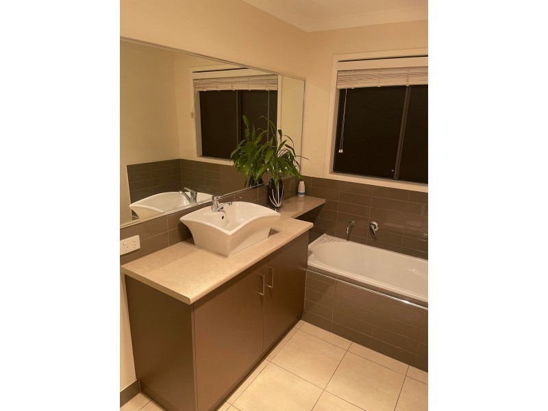 71 Grant Crescent, Wondai QLD 4606