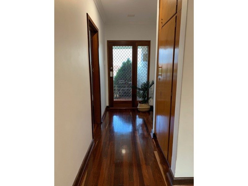 21 Carinya Gardens, Katanning WA 6317