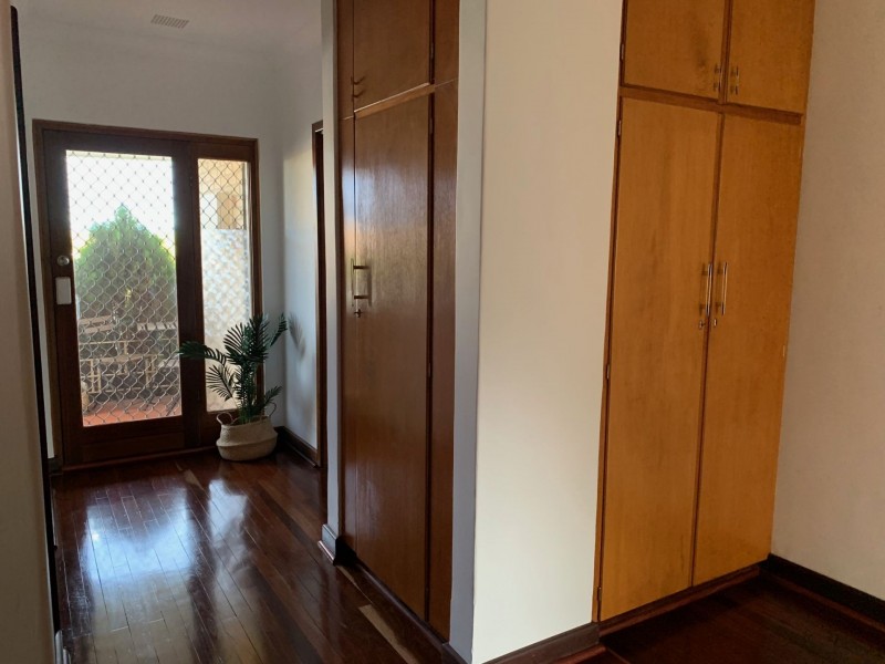 21 Carinya Gardens, Katanning WA 6317