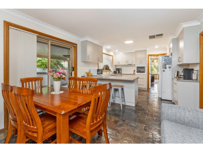 22 Cassia Way, Junee NSW 2663