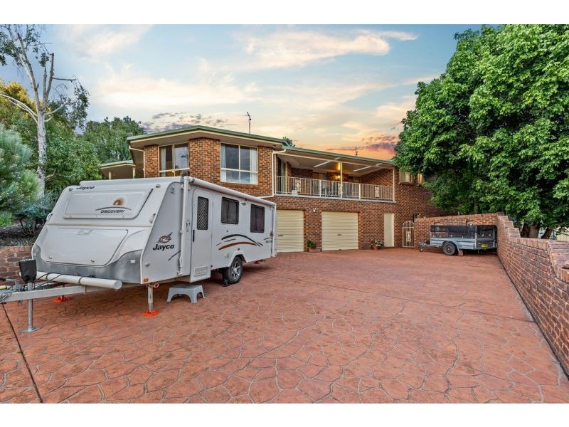 22 Cassia Way, Junee NSW 2663