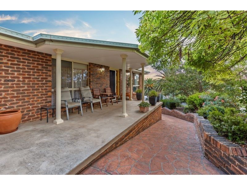 22 Cassia Way, Junee NSW 2663