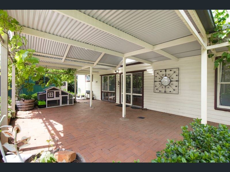 33 Vincent St, Ararat VIC 3377