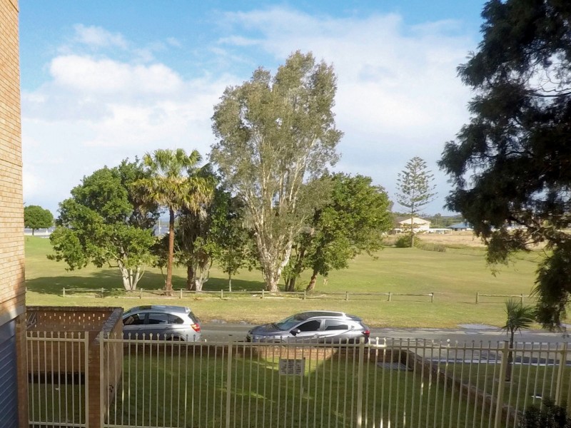 16/8-10 Taree Street, Tuncurry NSW 2428