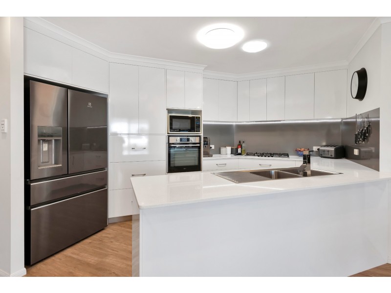 12 Cinnamon Drive, Glenella QLD 4740