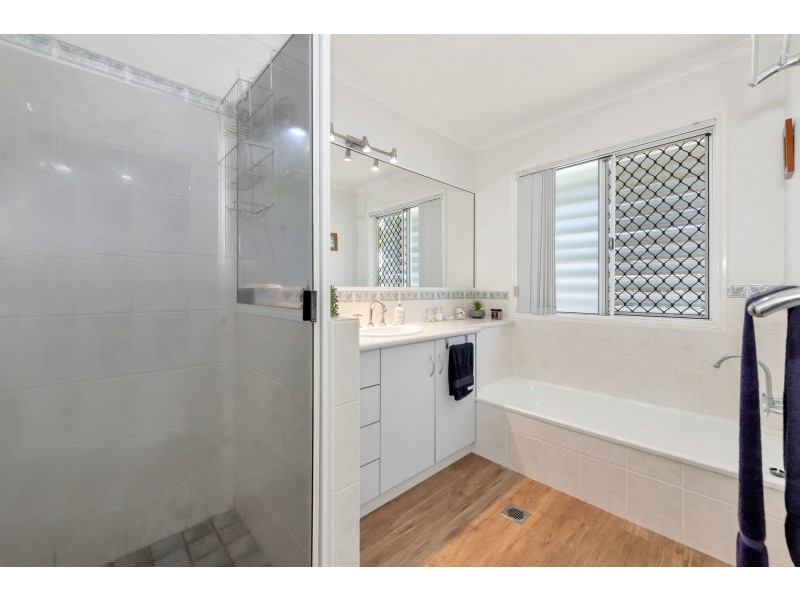 12 Cinnamon Drive, Glenella QLD 4740