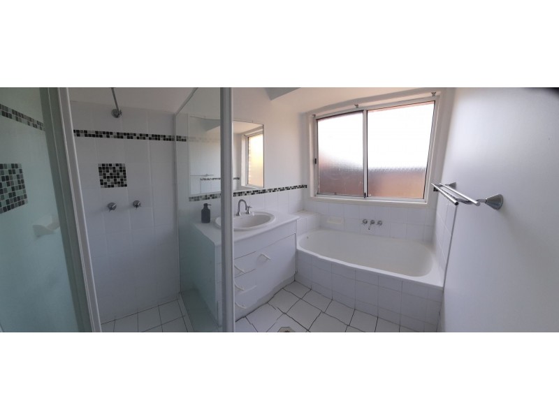 8 Shelly Pl, Upper Coomera QLD 4209