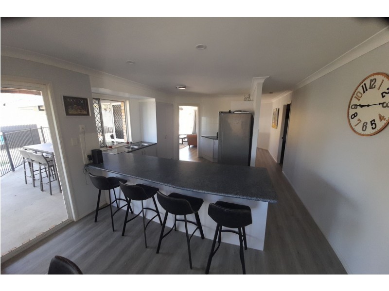 8 Shelly Pl, Upper Coomera QLD 4209