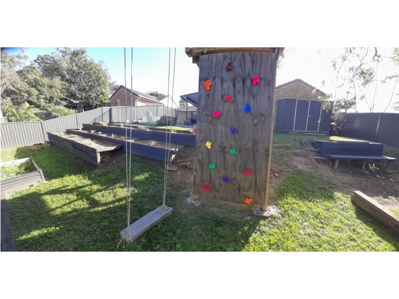 8 Shelly Pl, Upper Coomera QLD 4209