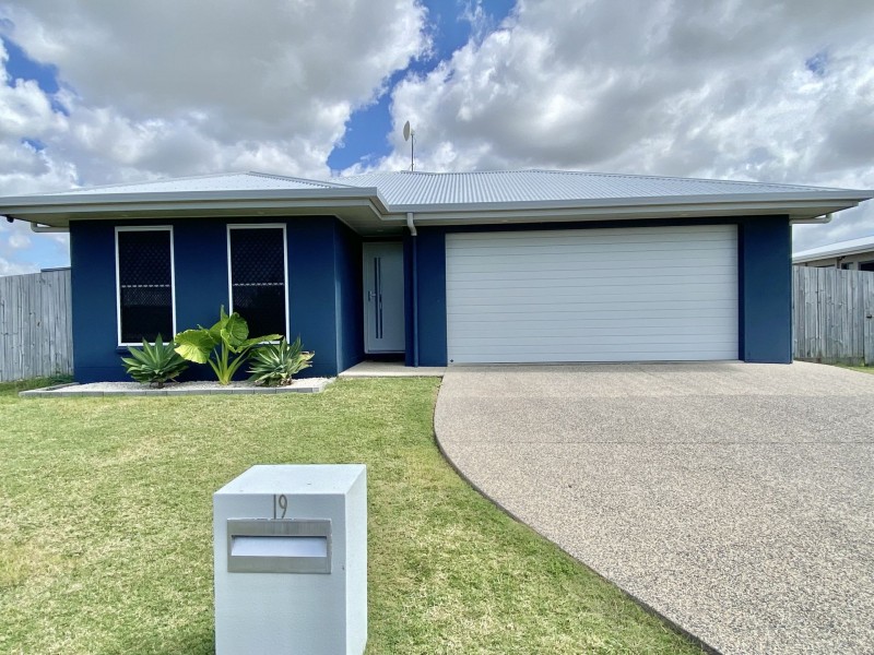 19 Mod Crescent, Beaconsfield QLD 4740