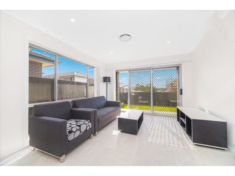 55 Orlagh Circuit, Riverstone NSW 2765