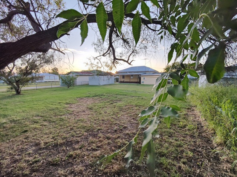 36 Victoria St, Laidley QLD 4341