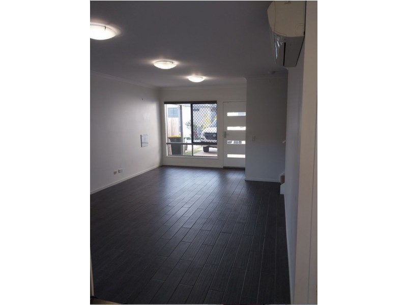 8/1 Ringuet Close, Glen Eden QLD 4680