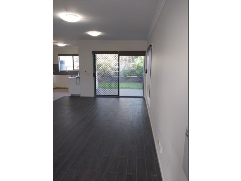 8/1 Ringuet Close, Glen Eden QLD 4680