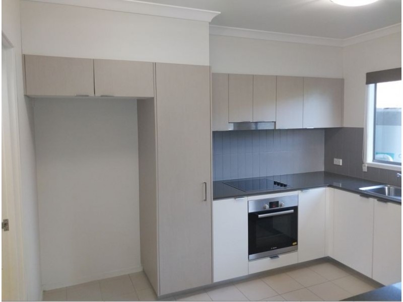 8/1 Ringuet Close, Glen Eden QLD 4680