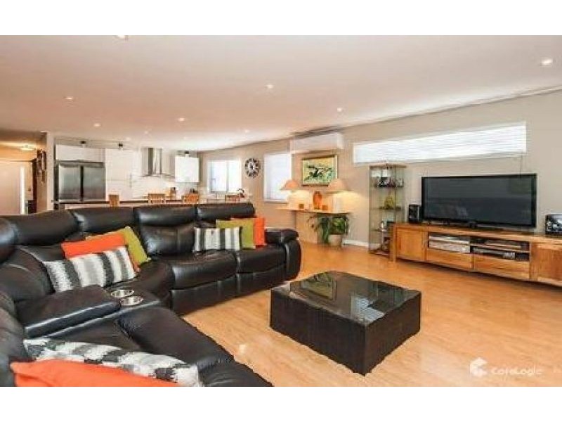 1 Illyarrie ave, Falcon WA 6210