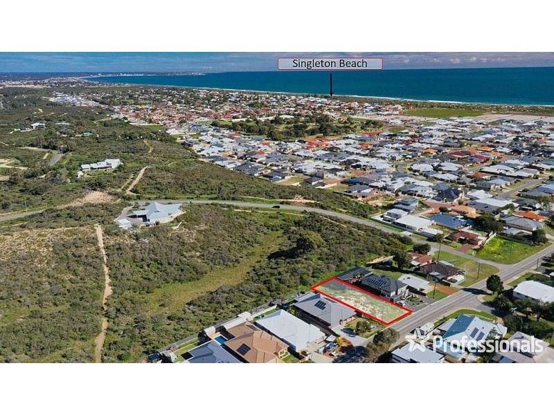 82 Crystaluna Drive, Golden Bay WA 6174