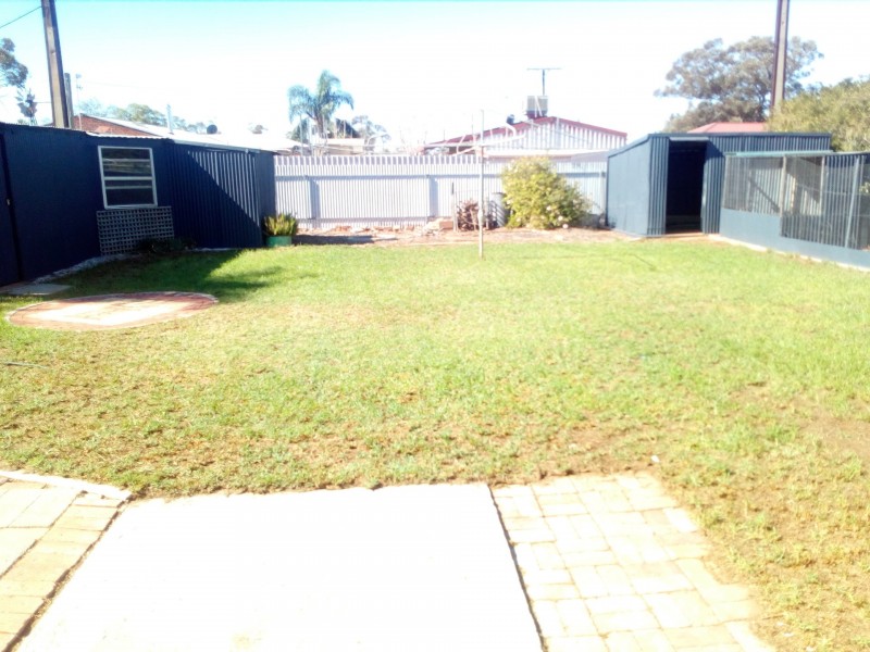 8 McRitchie Cres, Whyalla Stuart SA 5608