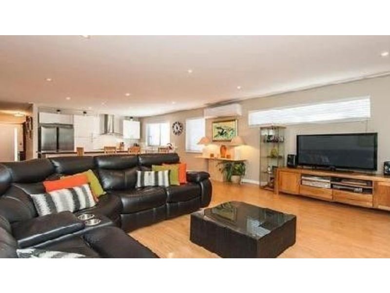 1 Illyarrie avenue, Falcon WA 6210