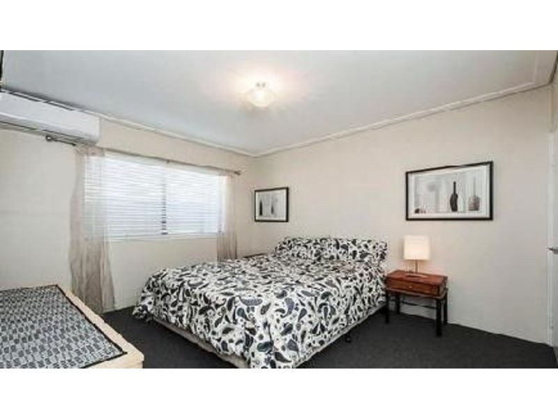 1 Illyarrie avenue, Falcon WA 6210