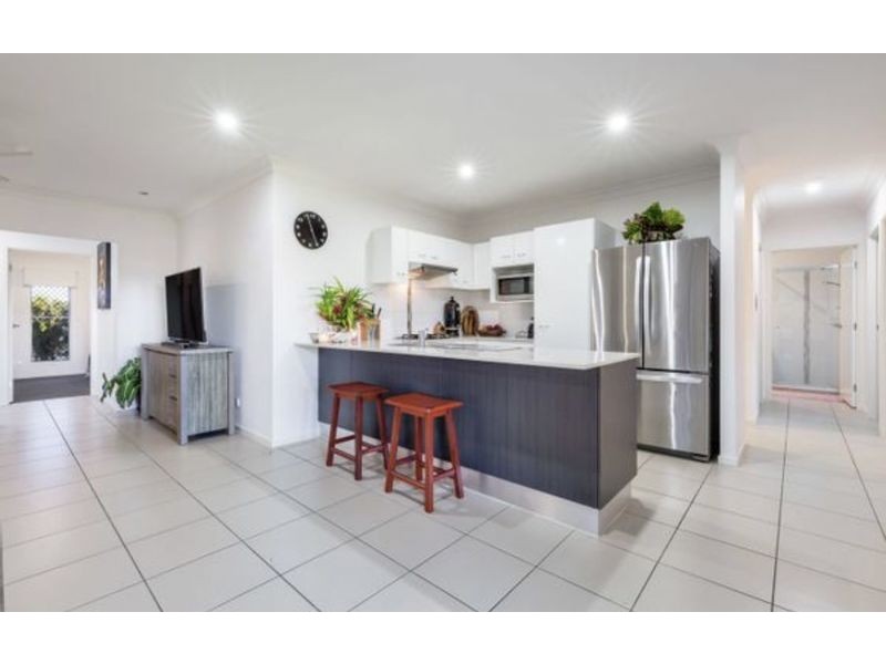 6 Somerset Drv, Andergrove QLD 4740