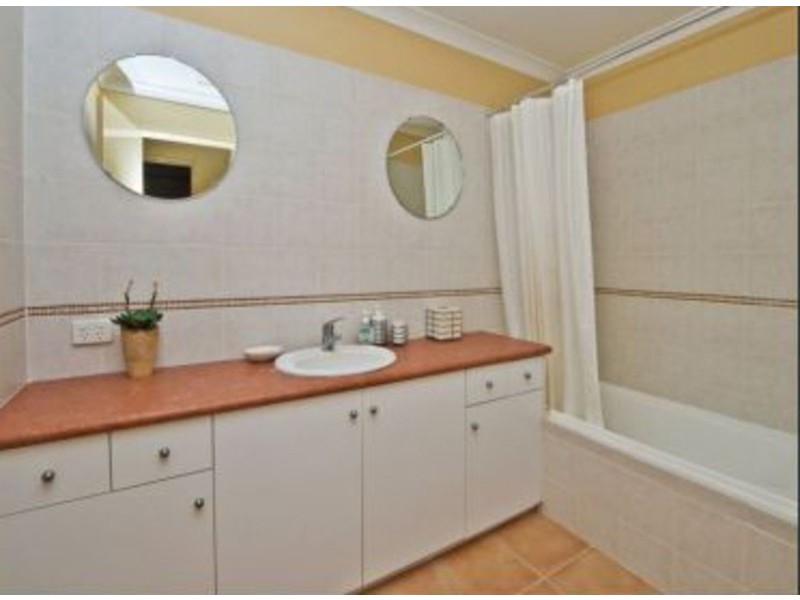 1/76 Proudlove Pde, Albany WA 6330