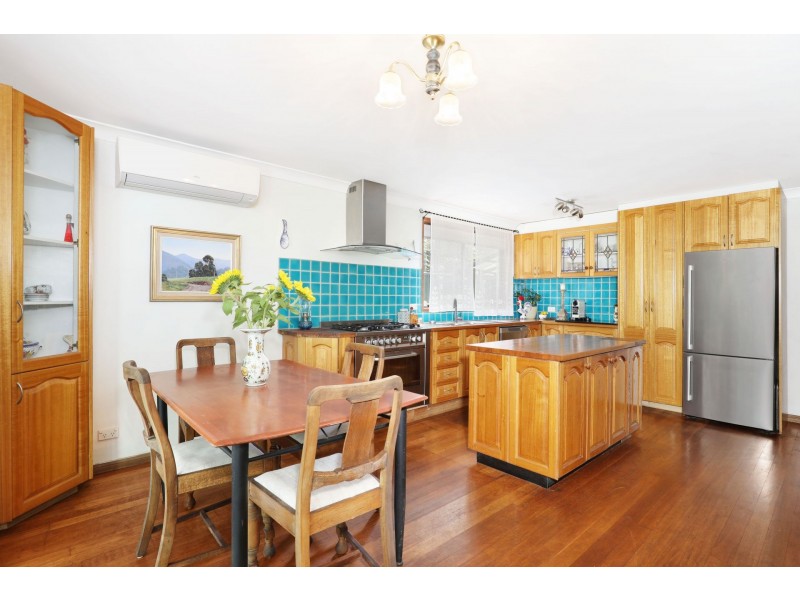 2 Nicholson Rd, Woonona NSW 2517