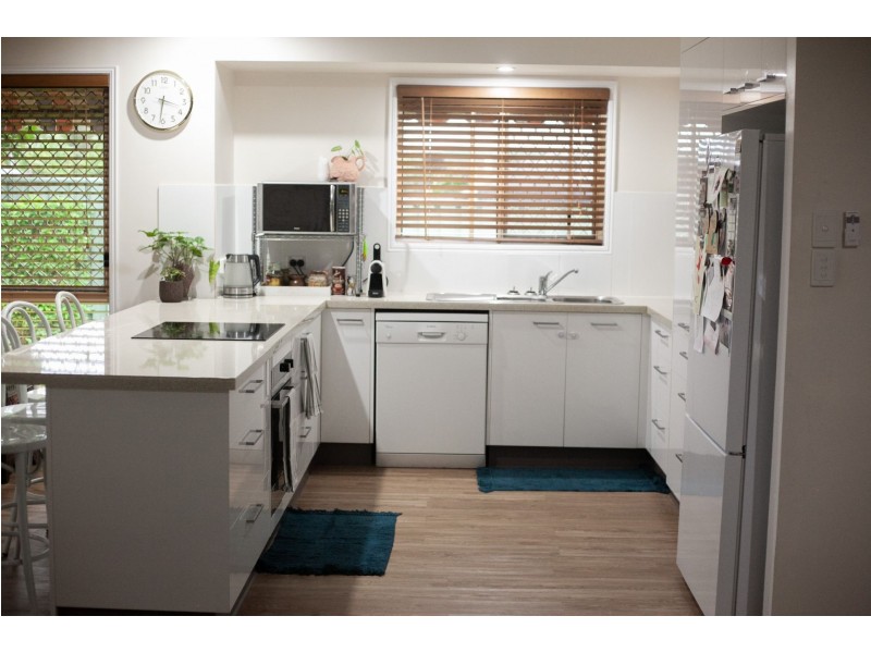 7 Jensen Drive, Urraween QLD 4655